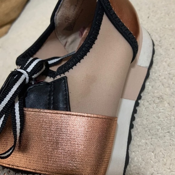 Kids Steve Madden shoes - Picture 1 of 8